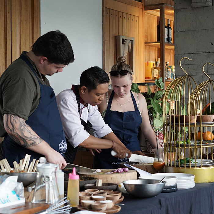 Kelas Memasak di Amora Ubud Boutique Villas