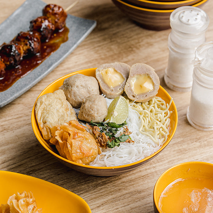 Buka Baju Bakso Keju